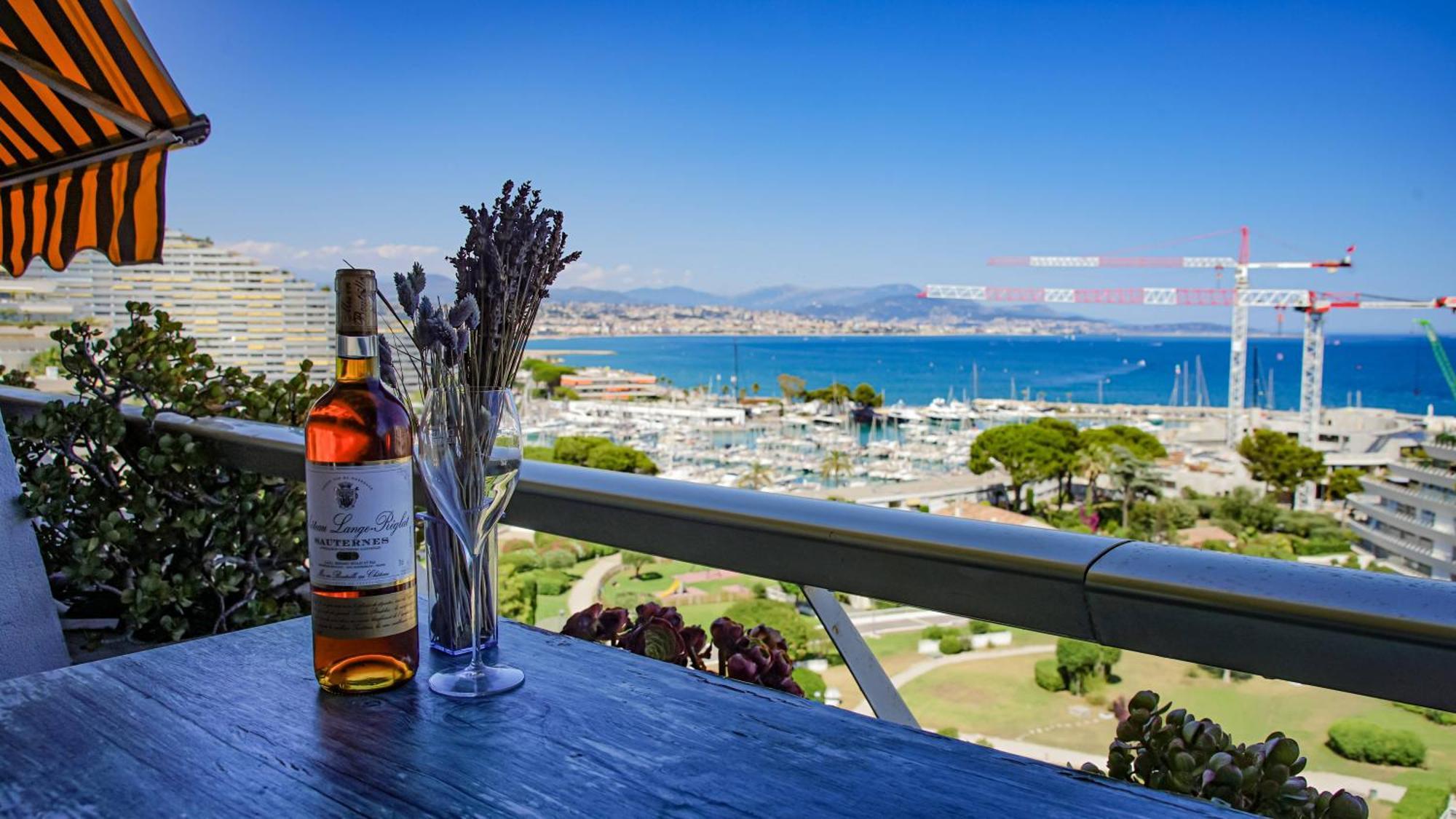 T2 Climatise Vue 11eme Etage Avec Acces Plages Apartment *